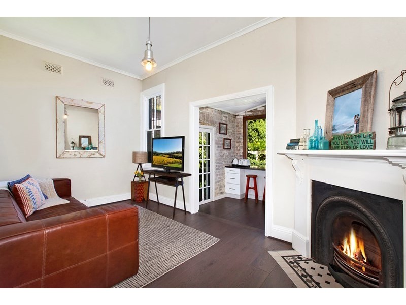 2A Yaralla Street, Newtown NSW 2042