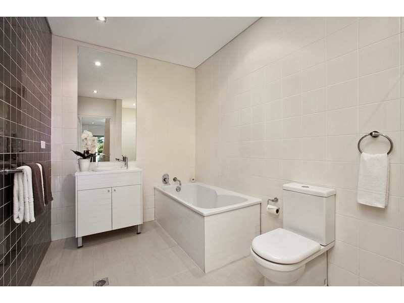 18 Riverview Road, Earlwood NSW 2206