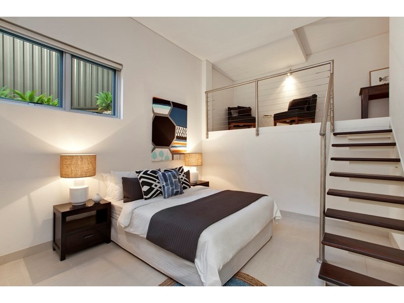 18 Riverview Road, Earlwood NSW 2206