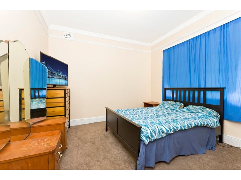 70 Unwins Bridge Road, St Peters NSW 2044