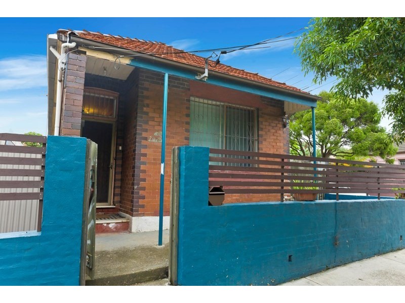 70 Unwins Bridge Road, St Peters NSW 2044