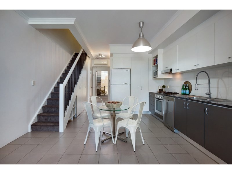 617/221-229 Sydney Park Road, Erskineville NSW 2043