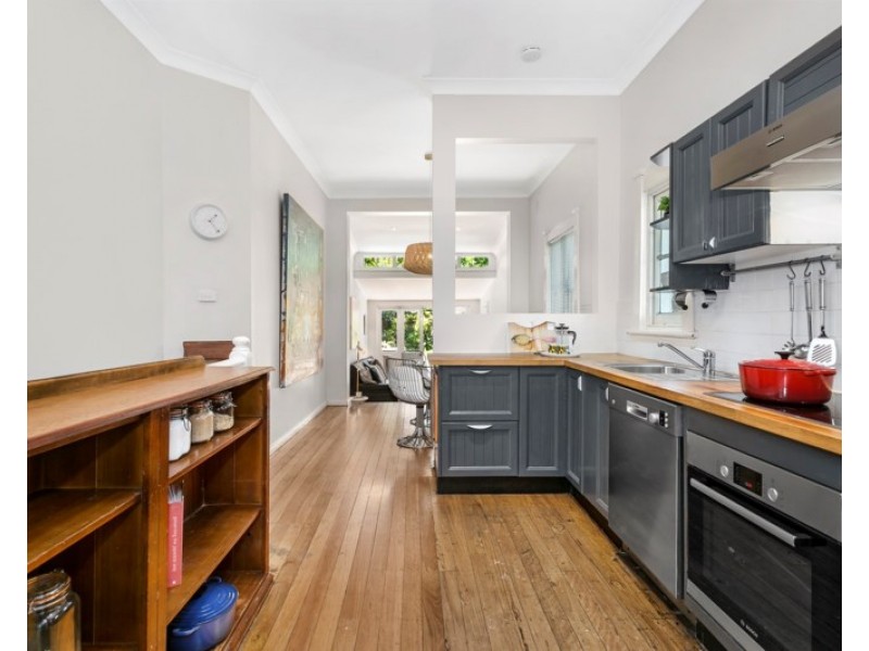 2/129 Warren Road, Marrickville NSW 2204