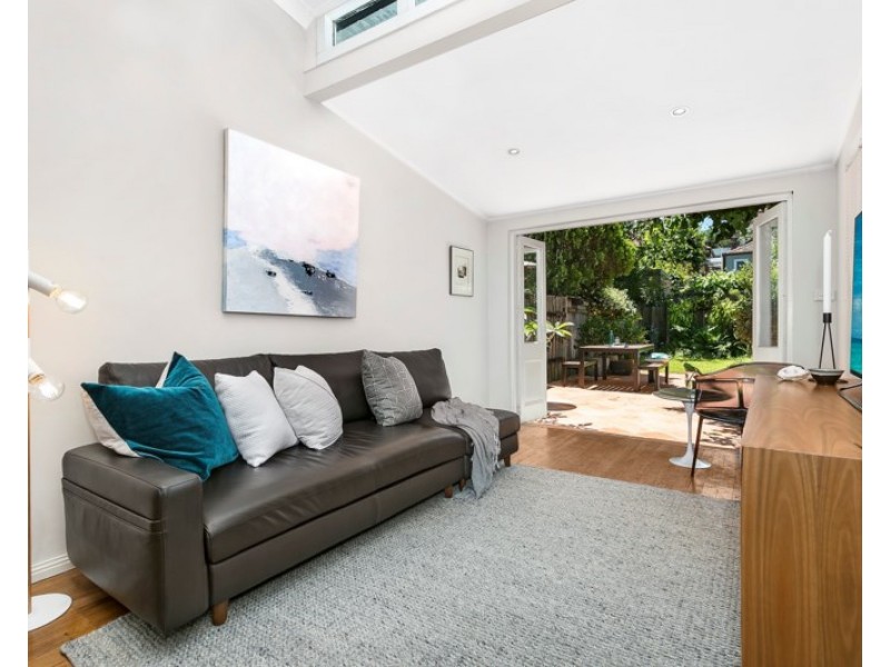 2/129 Warren Road, Marrickville NSW 2204