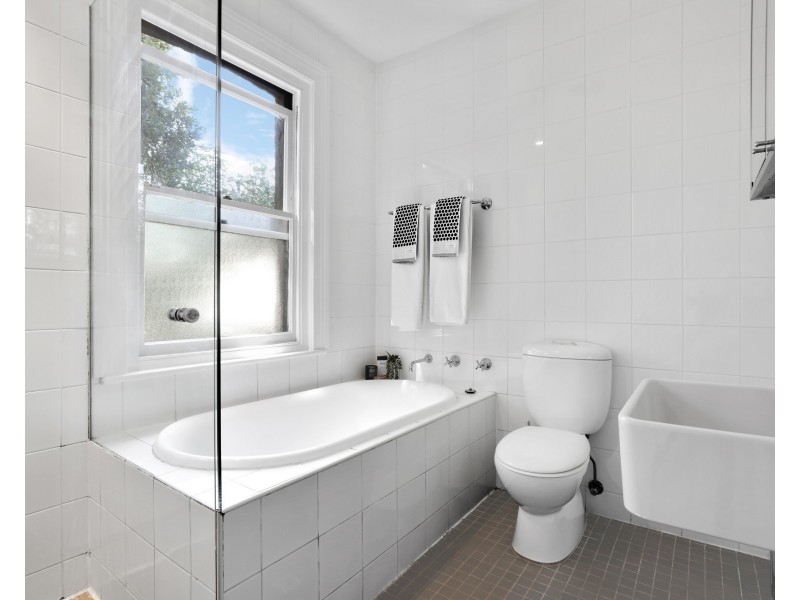 33 Simmons Street, Enmore NSW 2042