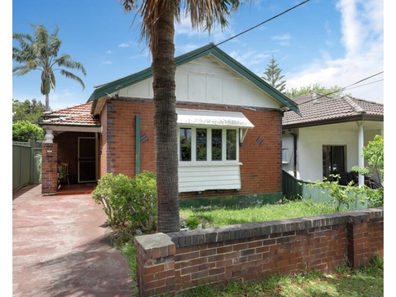 2 Windsor Avenue, Croydon Park NSW 2133