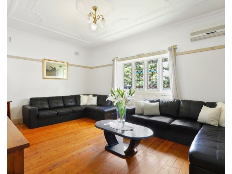 2 Windsor Avenue, Croydon Park NSW 2133