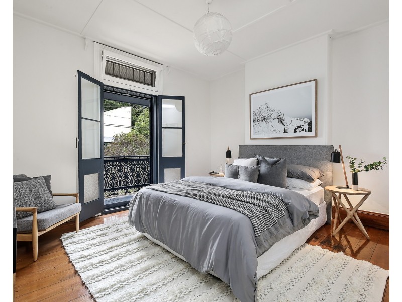 11 College Street, Newtown NSW 2042