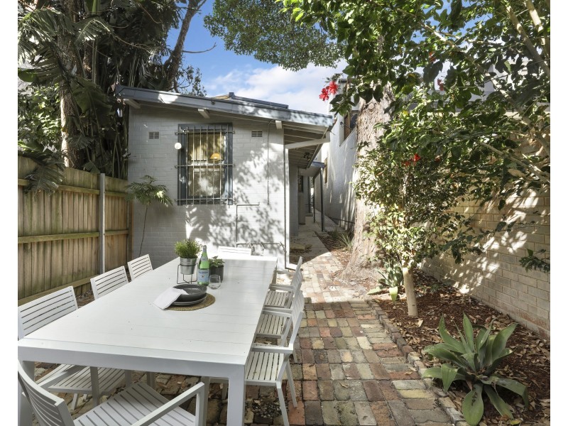 11 College Street, Newtown NSW 2042