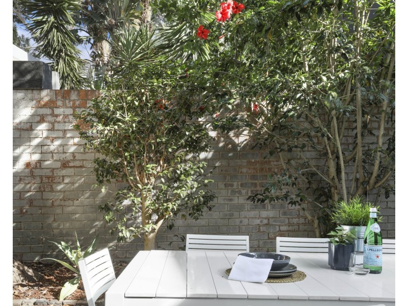 11 College Street, Newtown NSW 2042