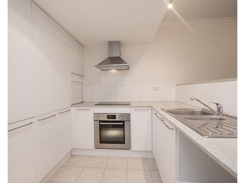 32/219 Chalmers Street, Redfern NSW 2016