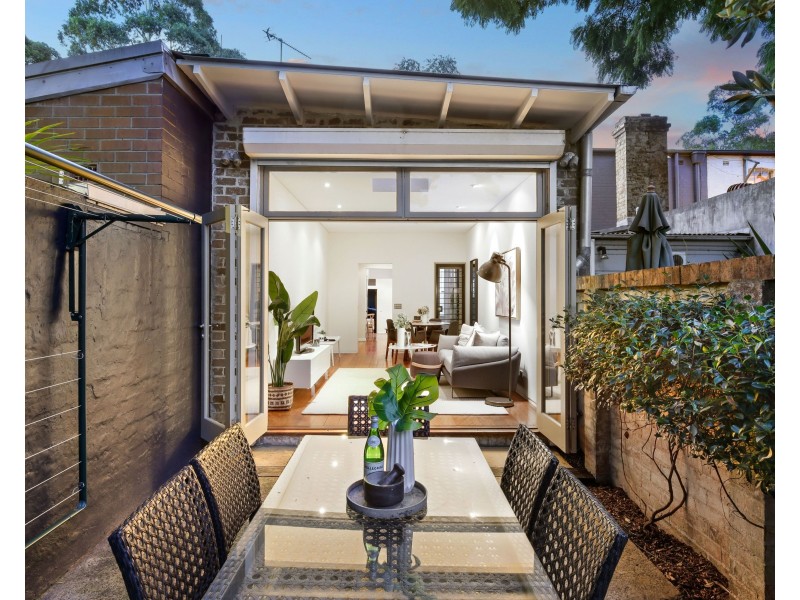 83 Boronia Street, Redfern NSW 2016