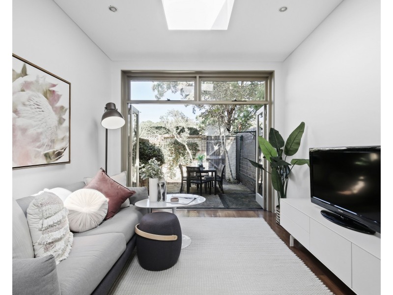 83 Boronia Street, Redfern NSW 2016