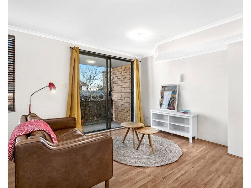 24/4 Goodlet Street (enter via Belvoir Street), Surry Hills NSW 2010
