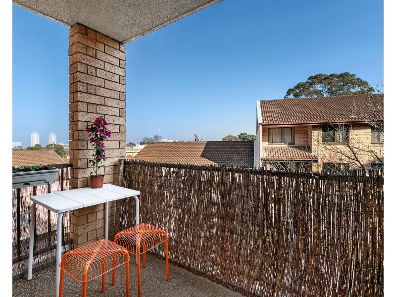 24/4 Goodlet Street (enter via Belvoir Street), Surry Hills NSW 2010