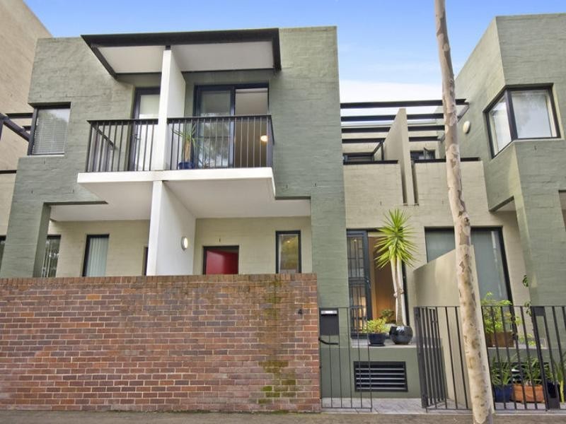 4 Morris Grove, Zetland NSW 2017