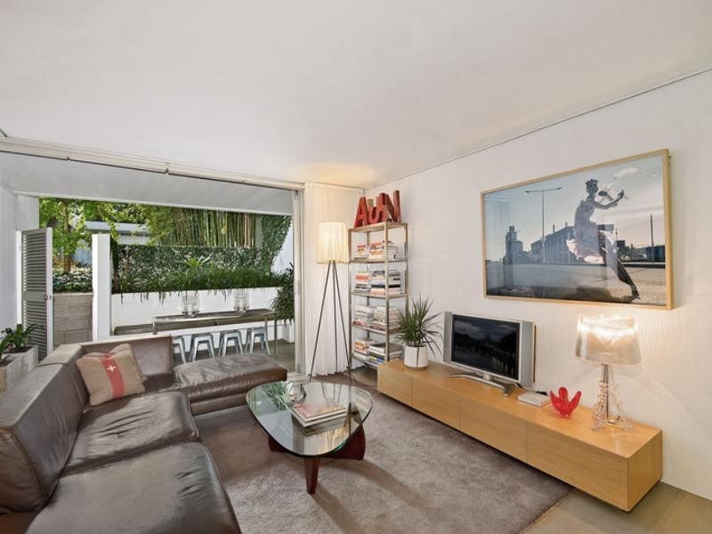 200/138 Barcom Ave (enter via 21 Boundary Street), Darlinghurst NSW 2010