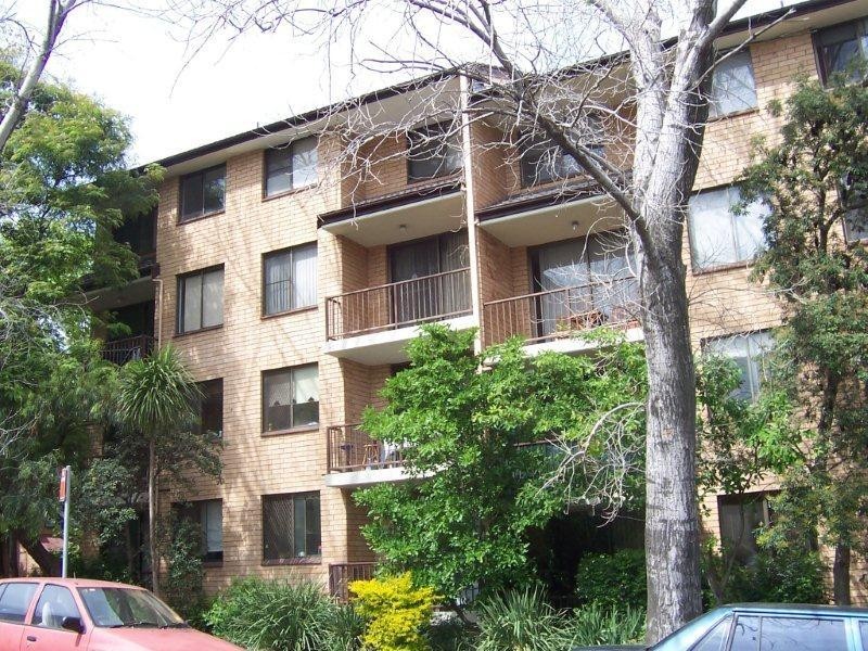 28/4 Goodlet Street, Surry Hills NSW 2010