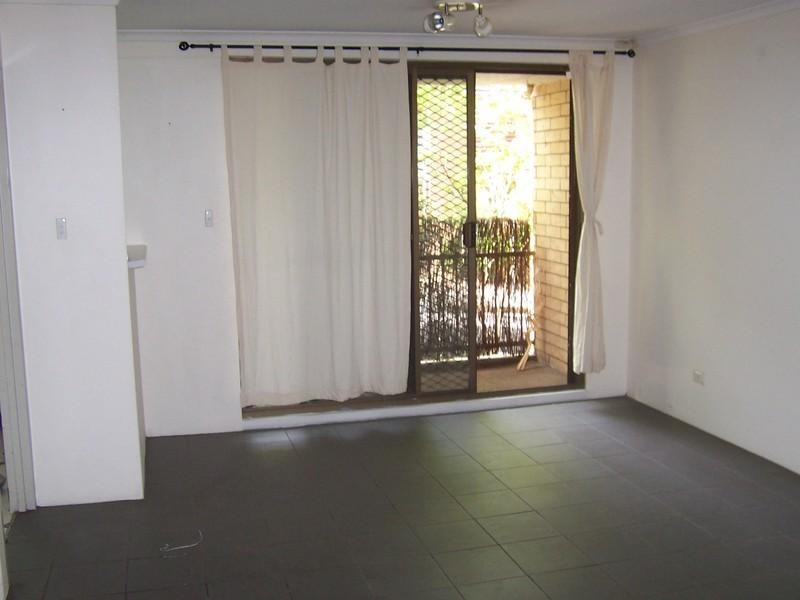 28/4 Goodlet Street, Surry Hills NSW 2010