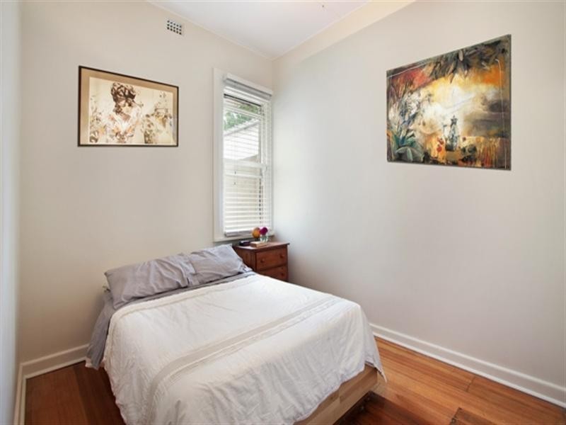 8 John Street, Erskineville NSW 2043