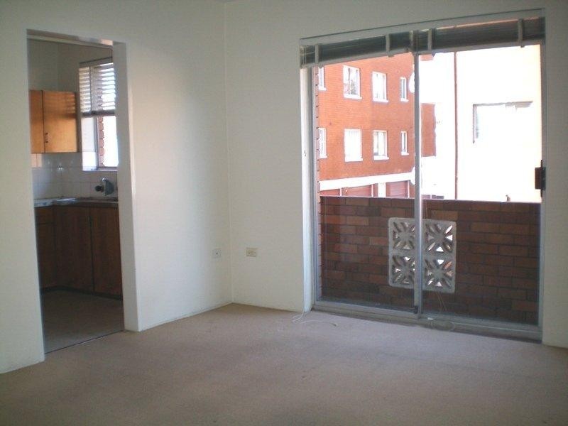 11/2 Macintosh Street, Mascot NSW 2020