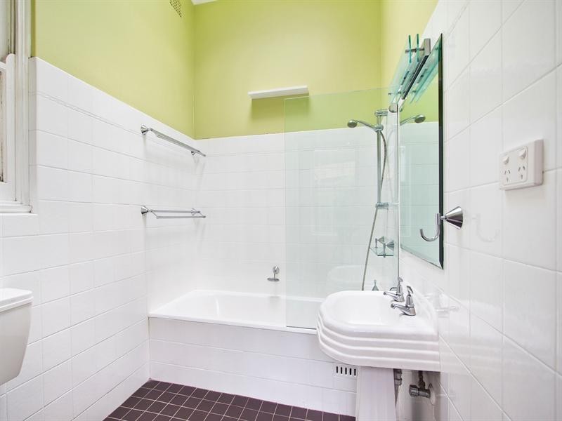 11 Florence Street, St Peters NSW 2044