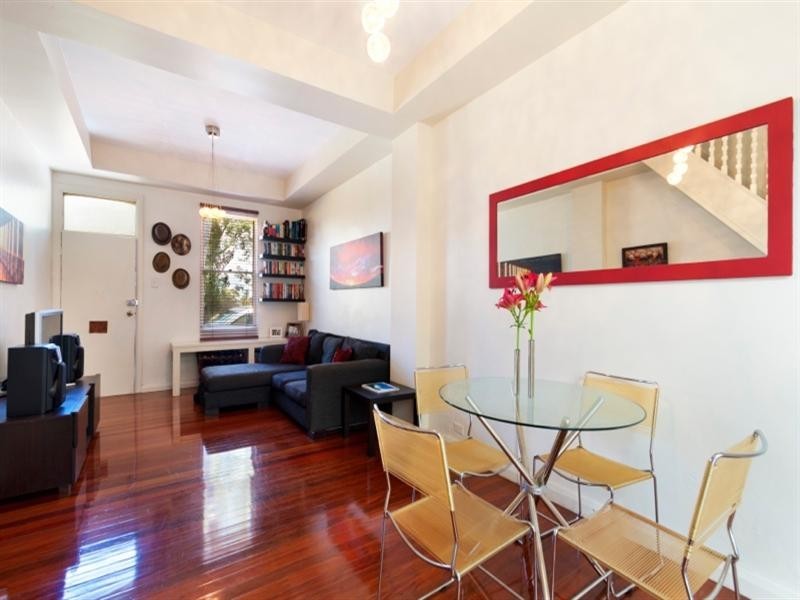 15 Council Street, St Peters NSW 2044