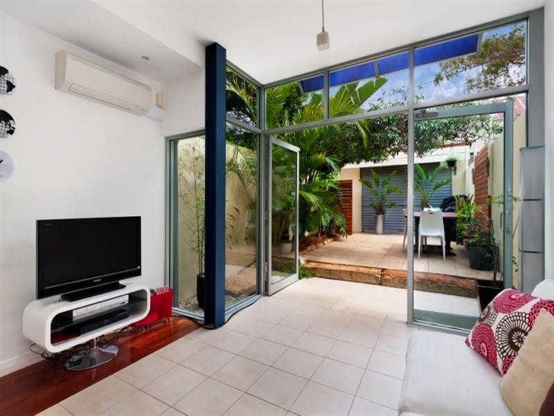 15 Wells Street, Newtown NSW 2042