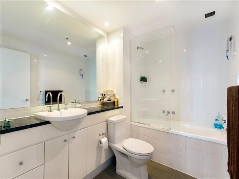 1101/221-229 Sydney Park Road, Erskineville NSW 2043