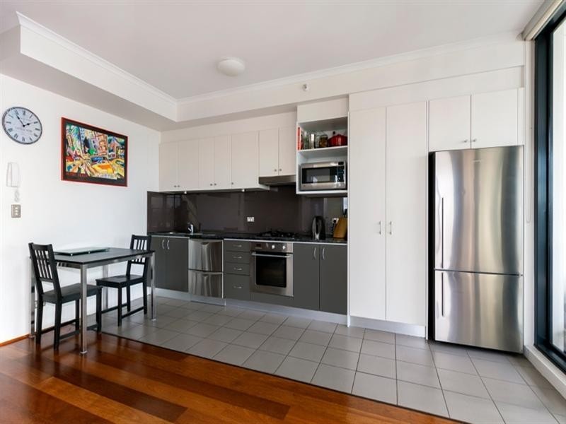 1101/221-229 Sydney Park Road, Erskineville NSW 2043