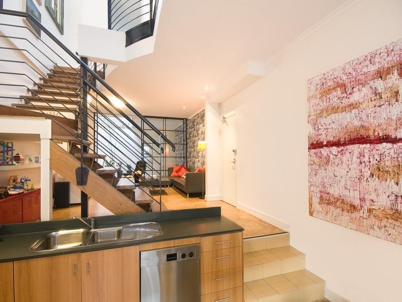 2/246 Chalmers Street, Redfern NSW 2016