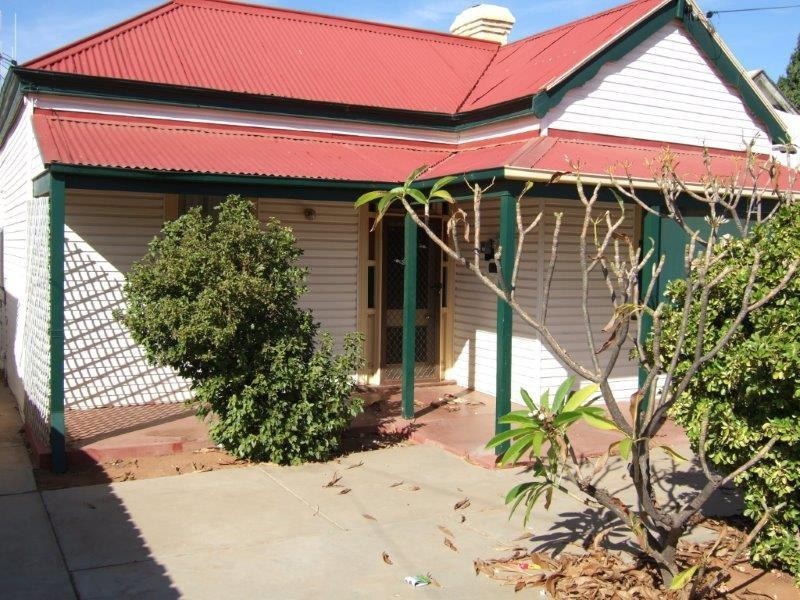 99 Patton Street, Broken Hill NSW 2880