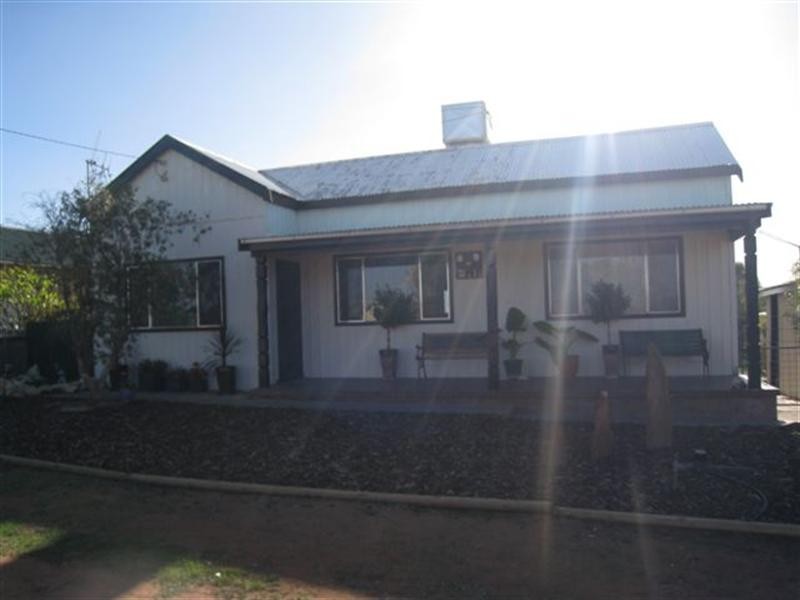 72 Hill Street, Broken Hill NSW 2880