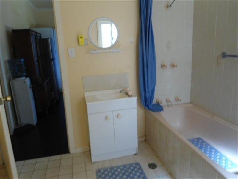 240 Wolfram Street, Broken Hill NSW 2880