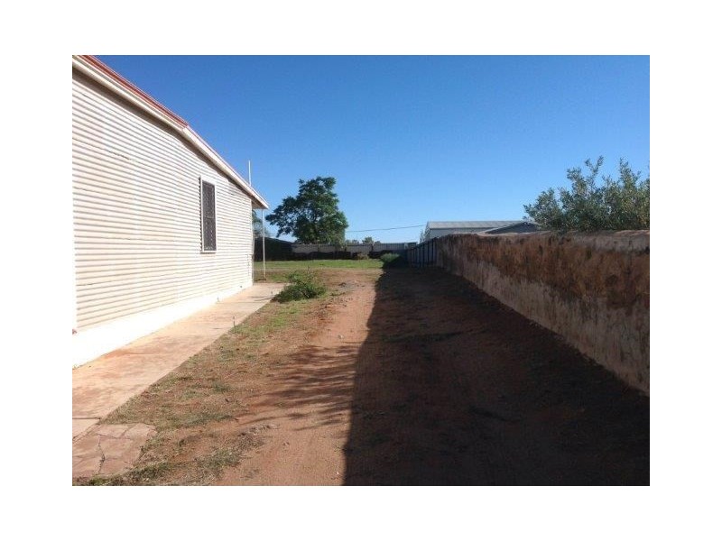 210 Pell Lane, Broken Hill NSW 2880