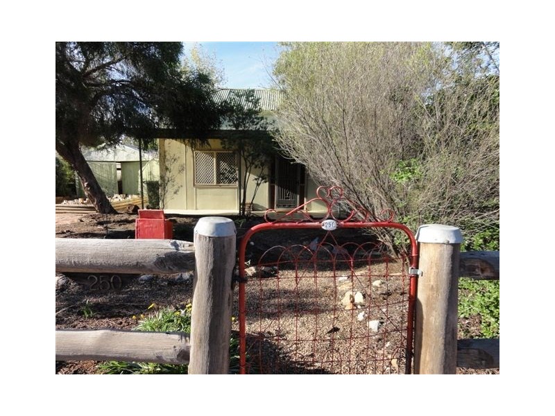 250 Brazil Street, Broken Hill NSW 2880