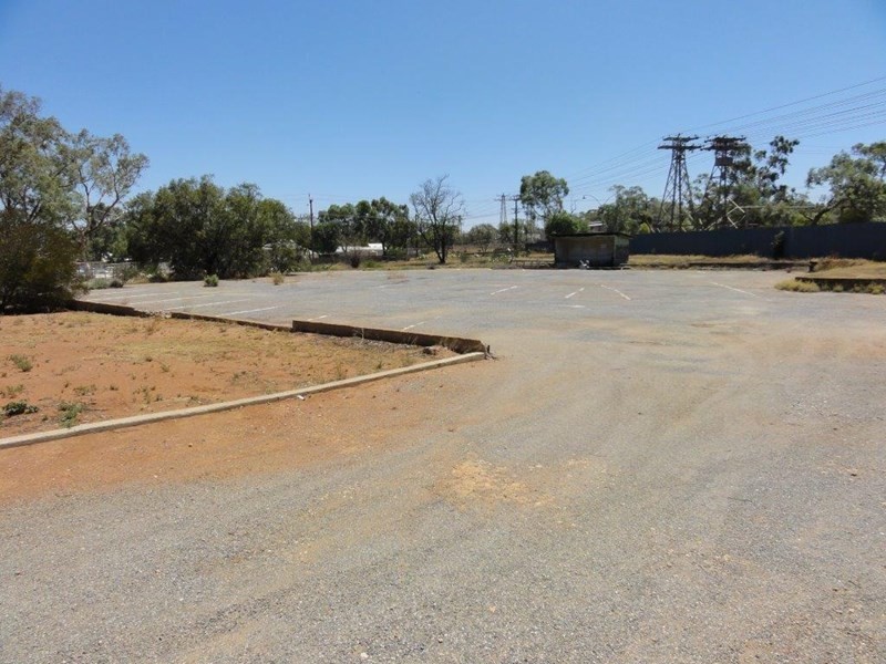 100 Eyre Street, Broken Hill NSW 2880