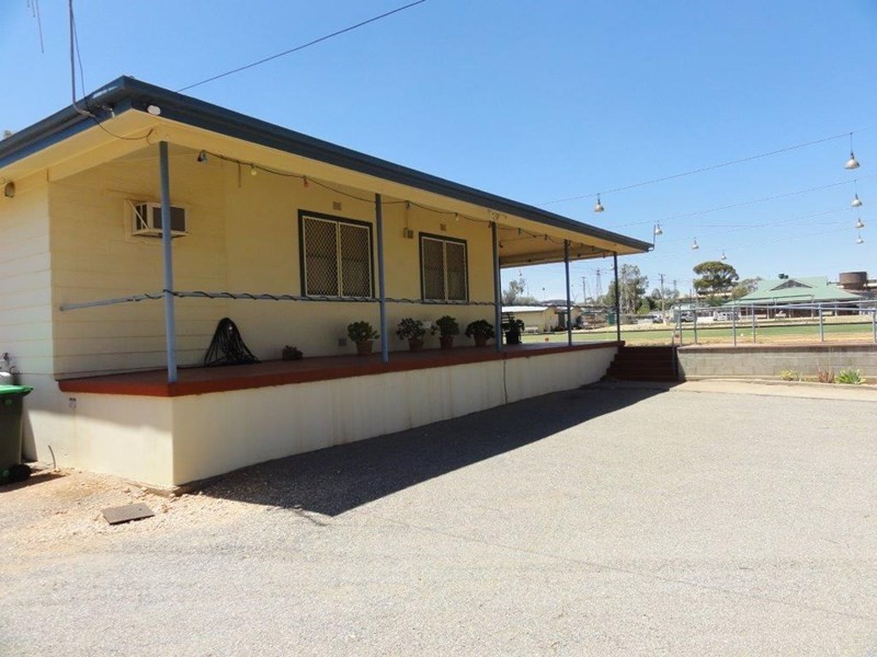 100 Eyre Street, Broken Hill NSW 2880