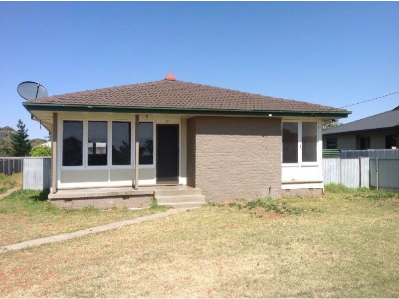 17 Tuart Street, Broken Hill NSW 2880