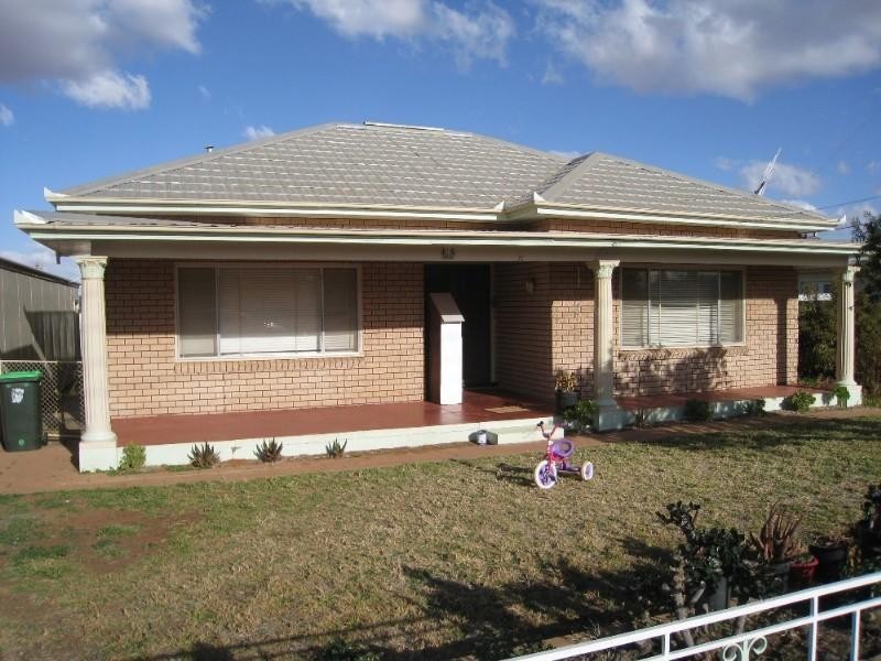 99 Wills Street, Broken Hill NSW 2880