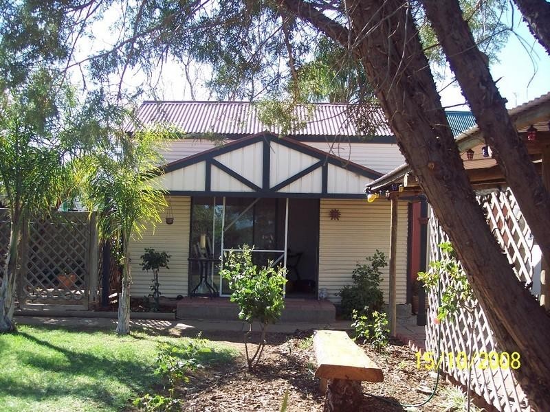 243 Mcculloch Street, Broken Hill NSW 2880