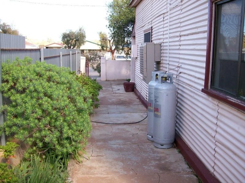 240 Mcculloch Street, Broken Hill NSW 2880