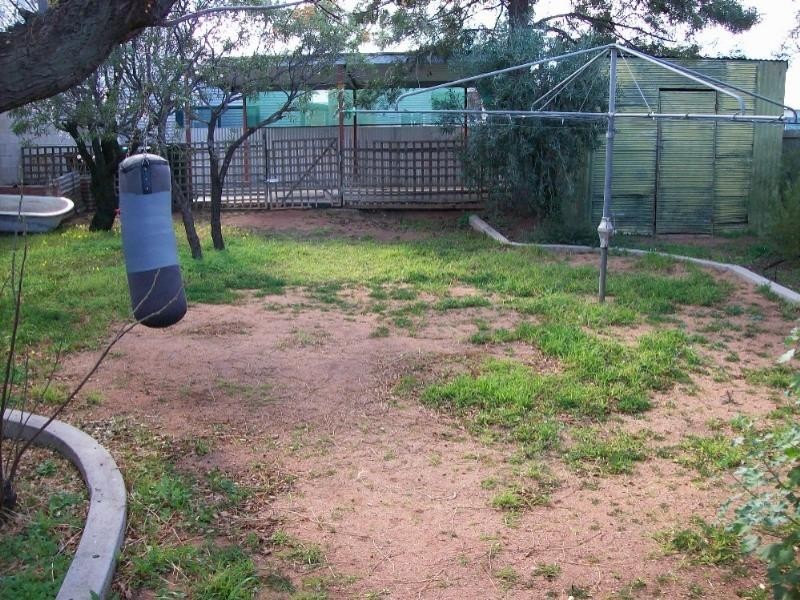 240 Mcculloch Street, Broken Hill NSW 2880