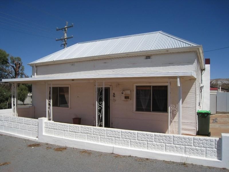 300 Piper Street, Broken Hill NSW 2880