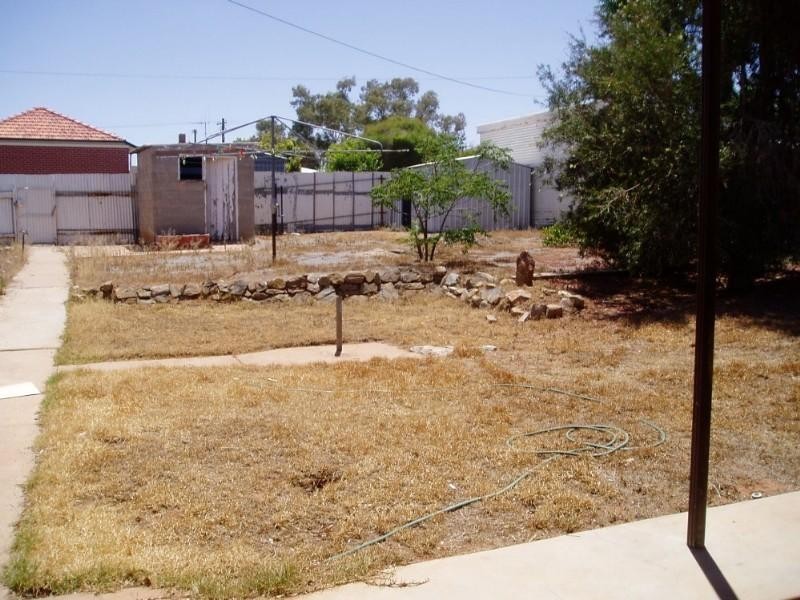 557 Sturt Street, Broken Hill NSW 2880