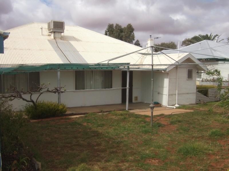 80 Eyre Street, Broken Hill NSW 2880