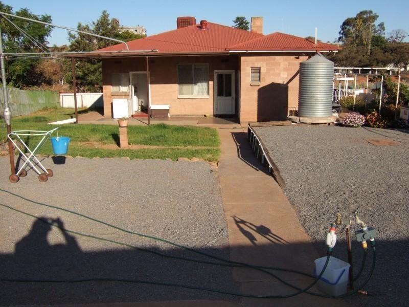 557 Sturt Street, Broken Hill NSW 2880