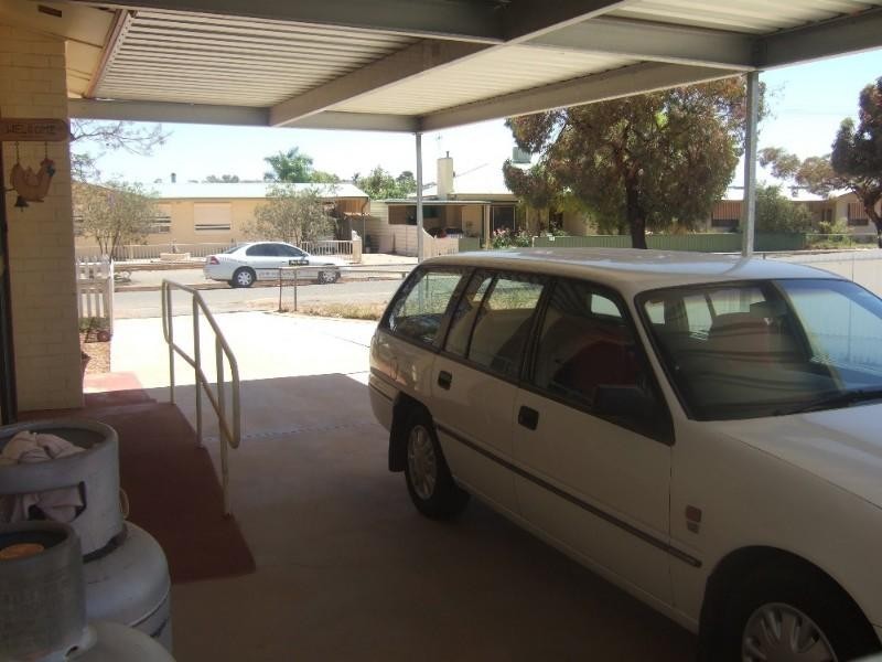 8 Central Street, Broken Hill NSW 2880