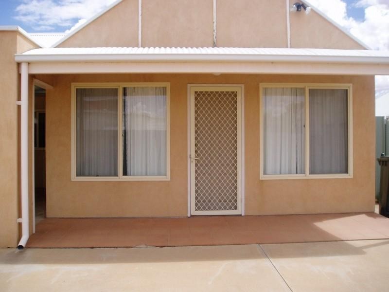 2/327 Chapple Street, Broken Hill NSW 2880