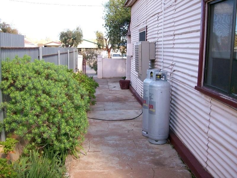 240 Mcculloch Street, Broken Hill NSW 2880